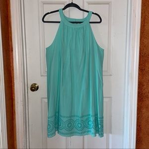 NWOT Crown & Ivy teal shift dress